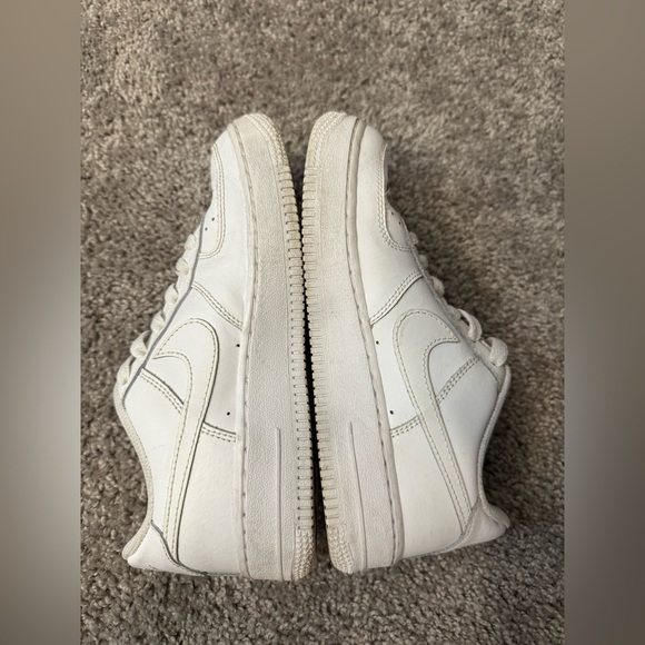 Custom Nike Air Force 1 White with Red Rose Embroidery - Picture 6 of 10